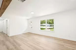 1113 Heather Ct, Benbrook, TX 76126 - Photo 2
