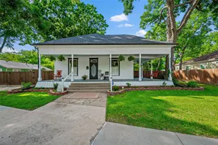 911 E Marvin Ave, Waxahachie, TX 75165 - Photo 1