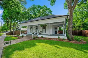 911 E Marvin Ave, Waxahachie, TX 75165 - Photo 2