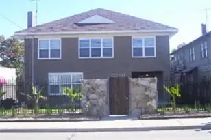 1122 N Zang Blvd, Dallas, TX 75203 - Photo 1