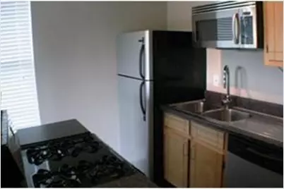 1122 N Zang Boulevard #201, Dallas, TX 75203 - Photo 4