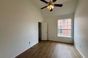105 Edinburgh Ct, Highland Village, TX 75077 - Photo 16