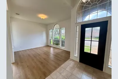 105 Edinburgh Court, Highland Village, TX 75077 - Photo 12