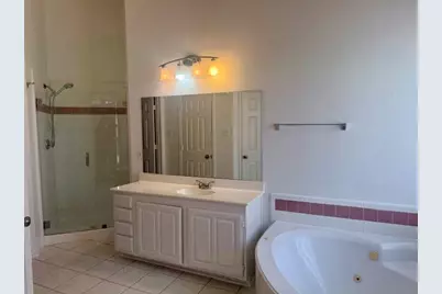 105 Edinburgh Court, Highland Village, TX 75077 - Photo 4