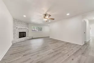 505 W Linden St, Ennis, TX 75119 - Photo 6