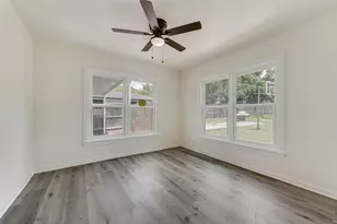 505 W Linden St, Ennis, TX 75119 - Photo 16