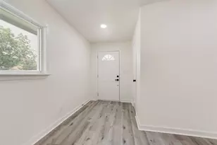 505 W Linden St, Ennis, TX 75119 - Photo 4