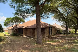 2806 Harpers Ferry Ln, Garland, TX 75043 - Photo 20