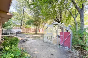 3226 San Medina Ave, Dallas, TX 75228 - Photo 16