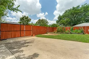 106 E Apollo Rd, Garland, TX 75040 - Photo 24