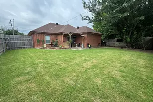 703 Perry Ave, Waxahachie, TX 75165 - Photo 16