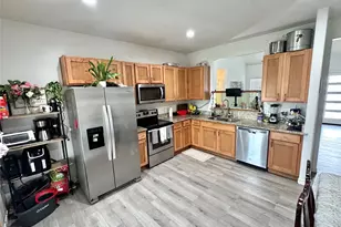 703 Perry Ave, Waxahachie, TX 75165 - Photo 6