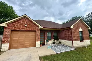 703 Perry Ave, Waxahachie, TX 75165 - Photo 1