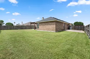1306 Beacon Hill Dr, Midlothian, TX 76065 - Photo 2