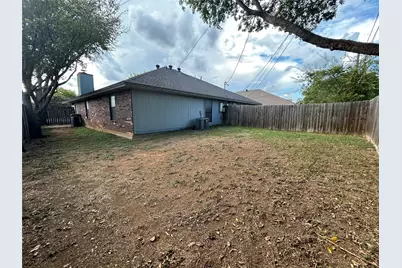 6320 Holiday Lane, North Richland Hills, TX 76182 - Photo 18