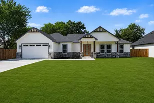 115 Dennis Dr, Azle, TX 76020 - Photo 1