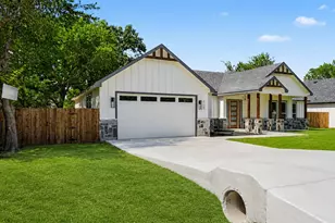 115 Dennis Dr, Azle, TX 76020 - Photo 2
