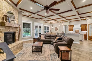 701 Milton Ct, Granbury, TX 76048 - Photo 8