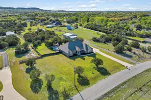 701 Milton Ct, Granbury, TX 76048 - Photo 36