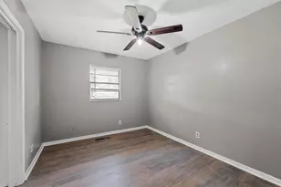 733 W 5th St, McGregor, TX 76657 - Photo 16
