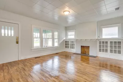2505 Lipscomb Street, Fort Worth, TX 76110 - Photo 8