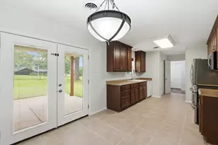 104 Kiowa Dr W, Gainesville, TX 76240 - Photo 18