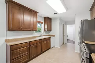 104 Kiowa Dr W, Gainesville, TX 76240 - Photo 16