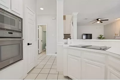 8714 Saddlehorn Drive, Irving, TX 75063 - Photo 8