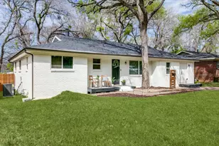 708 Oakwood Dr, Euless, TX 76040 - Photo 2