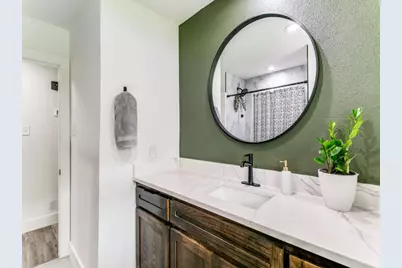 708 Oakwood Drive, Euless, TX 76040 - Photo 20
