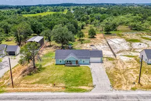 1025 Hereford Dr, Springtown, TX 76082 - Photo 34