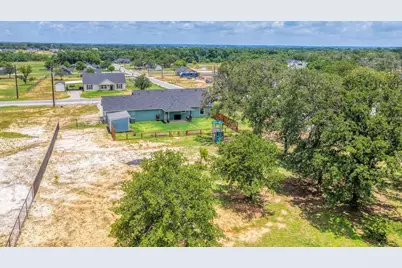 1025 Hereford Drive, Springtown, TX 76082 - Photo 32