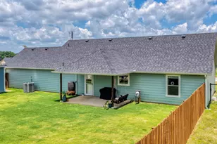 1025 Hereford Dr, Springtown, TX 76082 - Photo 30