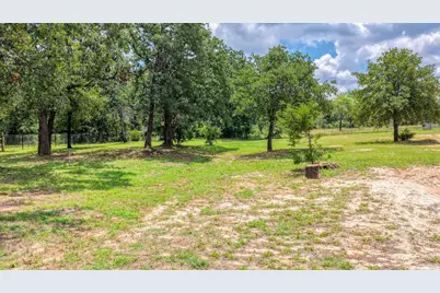 1025 Hereford Drive, Springtown, TX 76082 - Photo 34