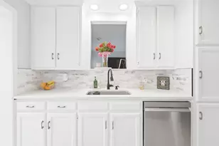 17365 Remington Park Cir, Dallas, TX 75252 - Photo 8