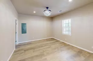 2209 Wellington St, Greenville, TX 75401 - Photo 14