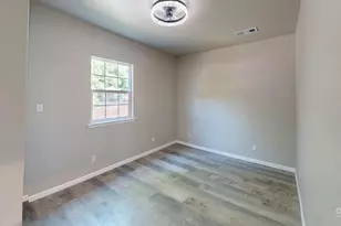 2209 Wellington St, Greenville, TX 75401 - Photo 16