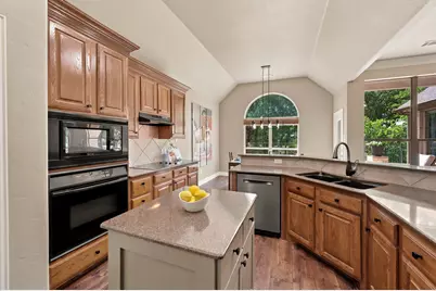 2510 Kodiak Circle, Euless, TX 76039 - Photo 10