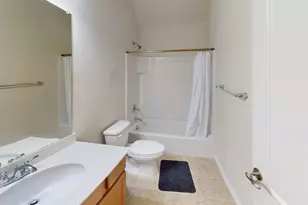 211 Copper Canyon Dr, Lewisville, TX 75067 - Photo 8