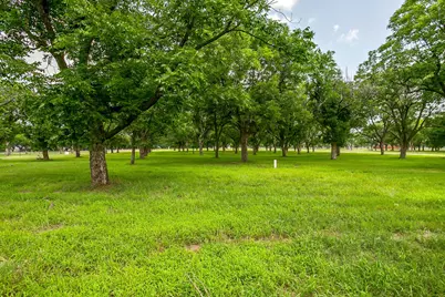 2184 E Landings N, Granbury, TX 76049 - Photo 20