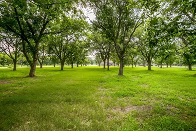 2184 E Landings N, Granbury, TX 76049 - Photo 16