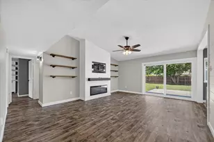 5402 Duchess Ct, Lake Dallas, TX 75065 - Photo 2