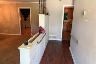 2155 Fairway Dr, Fort Worth, TX 76119 - Photo 2