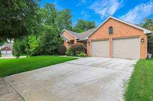 2612 Ridgewood Dr, Plano, TX 75074 - Photo 2