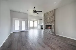 1607 W College, Jacksboro, TX 76458 - Photo 10