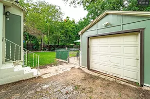 1201 W Alan Ave, Carrollton, TX 75006 - Photo 2