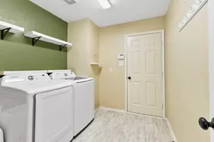 804 Tyler Ct, Burleson, TX 76028 - Photo 18