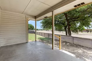 804 Tyler Ct, Burleson, TX 76028 - Photo 20