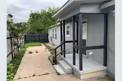 215 S 4th Street, Jacksboro, TX 76458 - Photo 4
