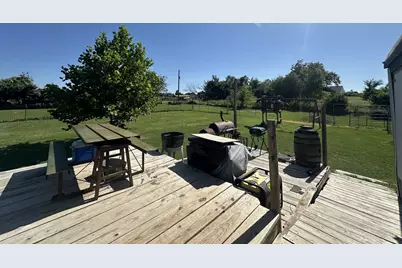 118 Rommel Court, Springtown, TX 76082 - Photo 16